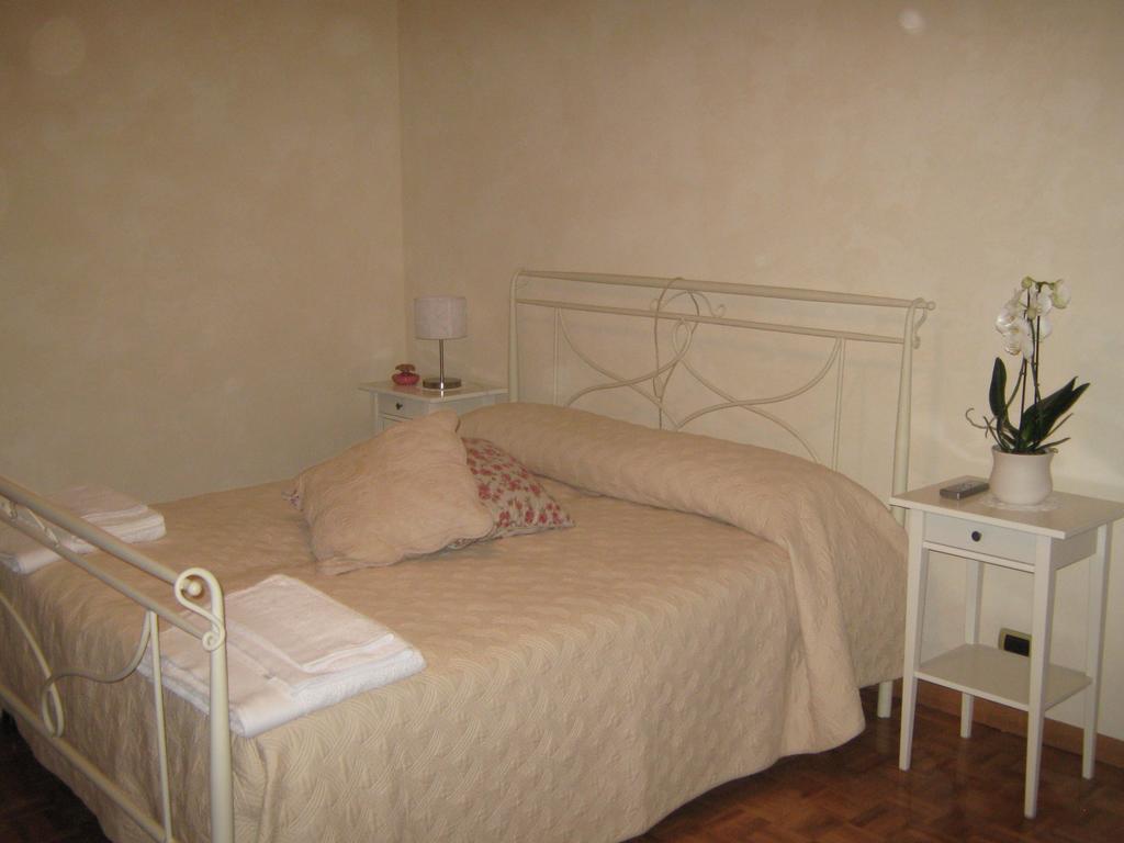 B&B Ristorante Del Monte Colleretto Giacosa Δωμάτιο φωτογραφία