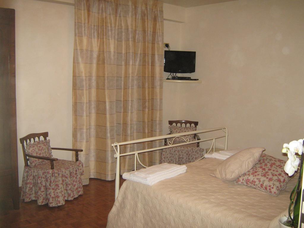 B&B Ristorante Del Monte Colleretto Giacosa Εξωτερικό φωτογραφία